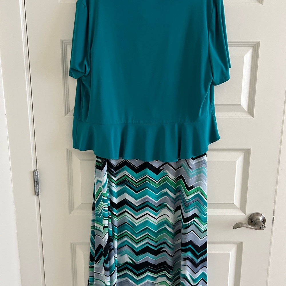 Size 16 excellent condition dress Kathy Roberts - Picture 2 of 3
